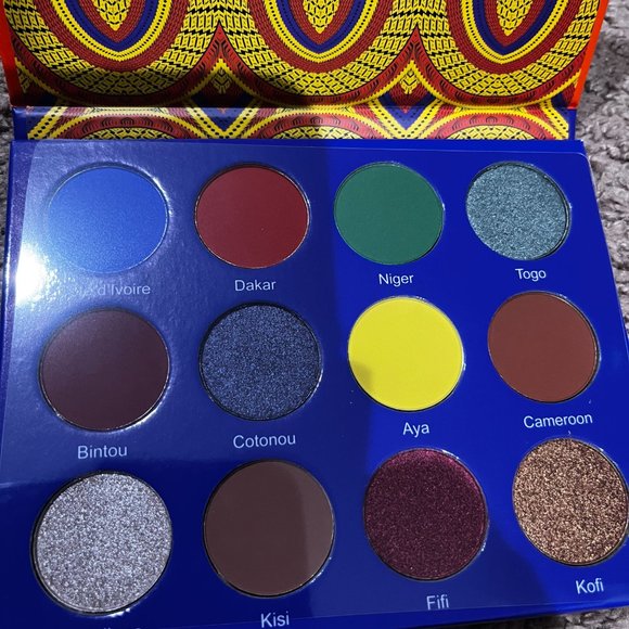 Juvia's Place The Magic eyeshadow palette - Picture 3 of 4
